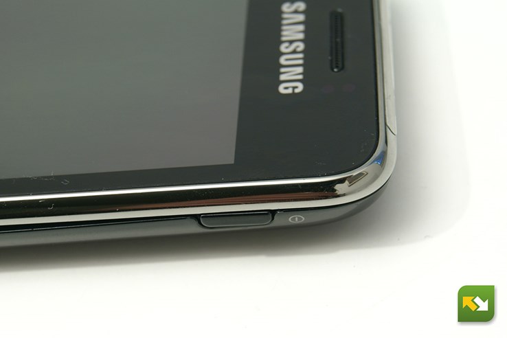 Samsung Duos GT-S5222 (9).jpg